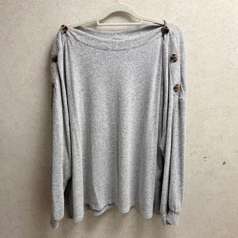 EST 1946 Womens Plus Size 26/28 Gray Black Flecks Button Detail Cozy Soft Top